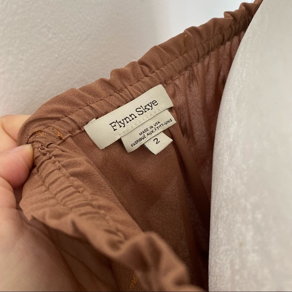 ✨ Flynn Skye Genevive Maxi Dress Gold Rush - Picture 8 of 10